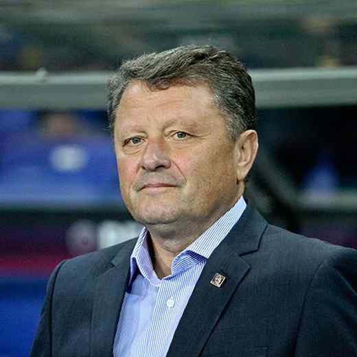 https://dev.cluboase.sr/wp-content/uploads/2017/10/team_coach_03.jpg
